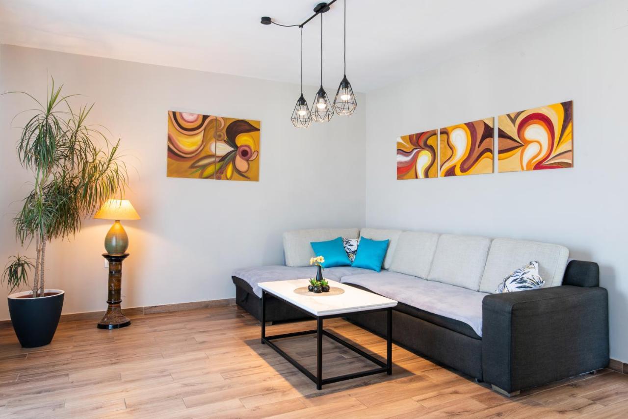 פורץ Superior Apartment Sincic מראה חיצוני תמונה