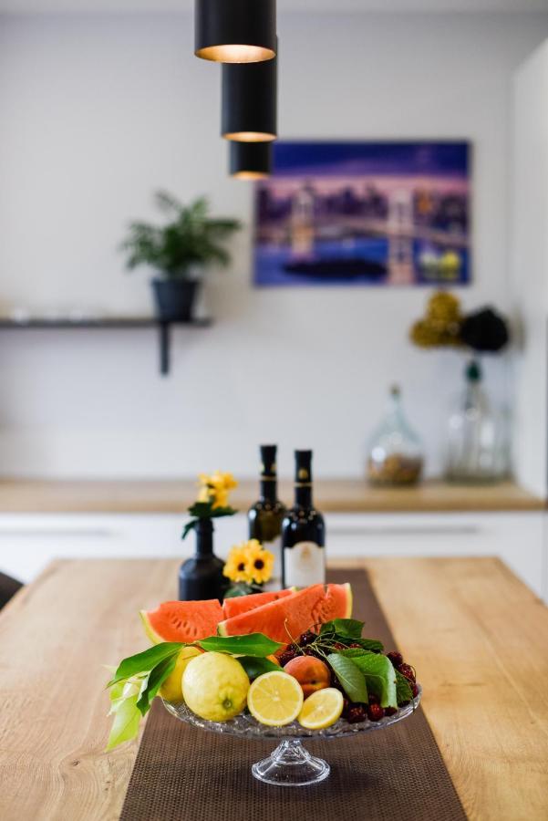 פורץ Superior Apartment Sincic מראה חיצוני תמונה