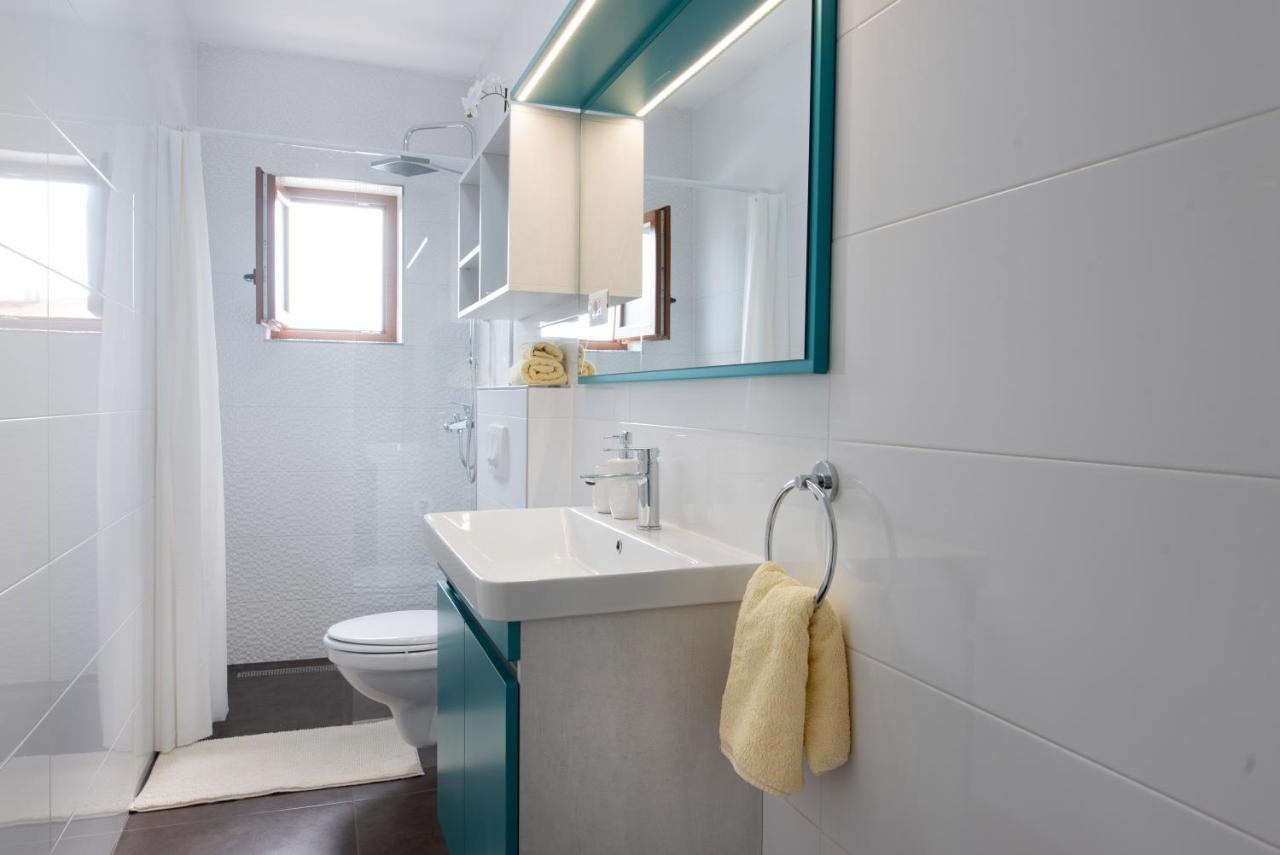 פורץ Superior Apartment Sincic מראה חיצוני תמונה